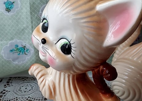 クロワッサンみたいな手招き猫 小