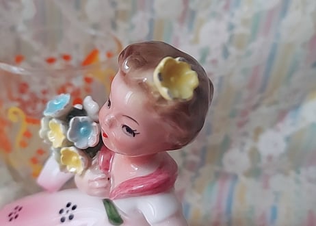 輸出用💐女の子の陶器、置物
