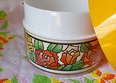 ステンドガラス風🌹薔薇のプラスティックケース
