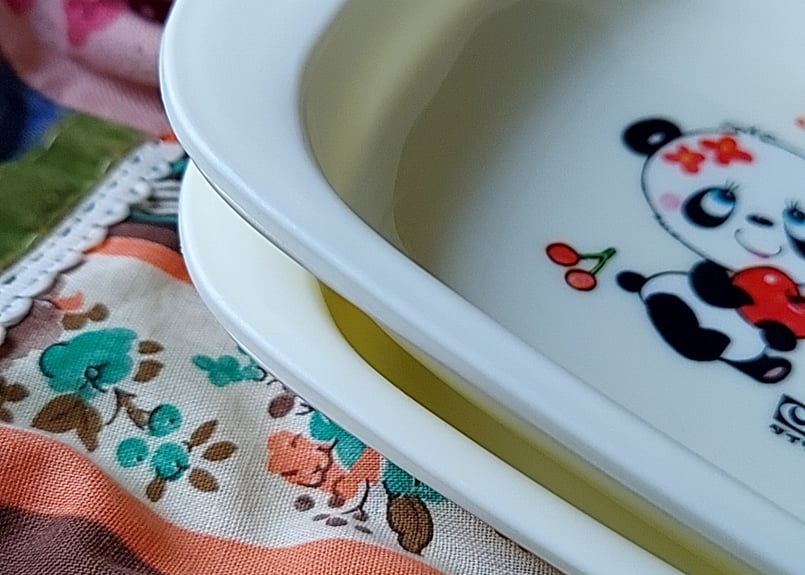 ランランカンカン🐼🌿💖パンダのプラスティック皿 | あんちーくKIDAN STORE