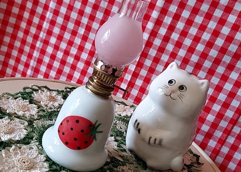 内藤ルネ・いちごのオイルランプ🍓✨ | あんちーくKIDAN STORE