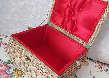 お花刺繍🌸エメラルドグリーンのソーイングBOX
