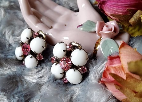 1960´s✩.*˚ミルクガラスVintageイヤリング