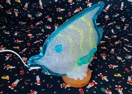 飴細工みたいなくねくね樹脂🐟魚のライト
