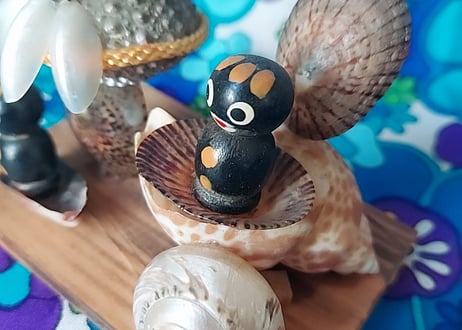 伊勢土産品•貝づくしの黒んぼこけし