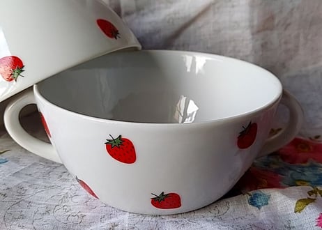 苺の両手持ちカップ🍓