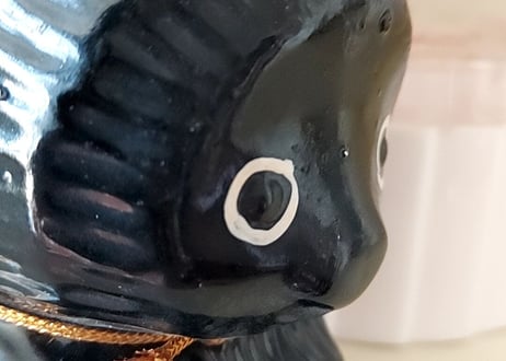 木彫り風陶器の熊🐻貯金箱