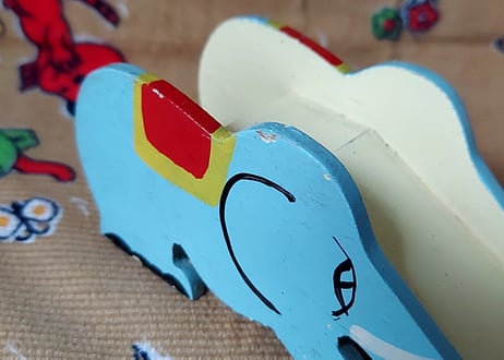 昭和30年代・ままごと用象の滑り台🐘