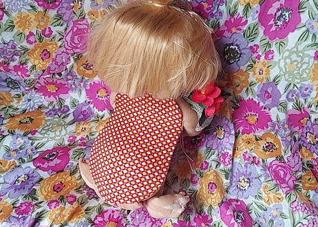 花束を持った三つ編みのカッパポーズDOLL