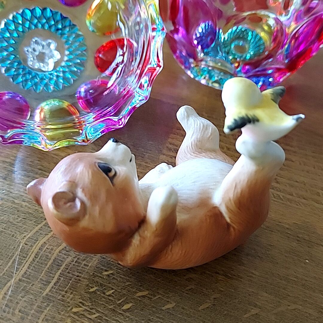 瀬戸ノベルティ・鳥とじゃれ合うくま🧸 | あんちーくKIDAN STORE