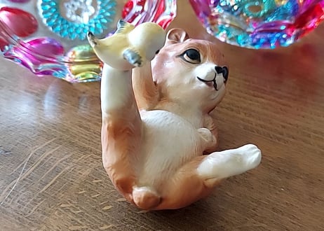 瀬戸ノベルティ・鳥とじゃれ合うくま🧸