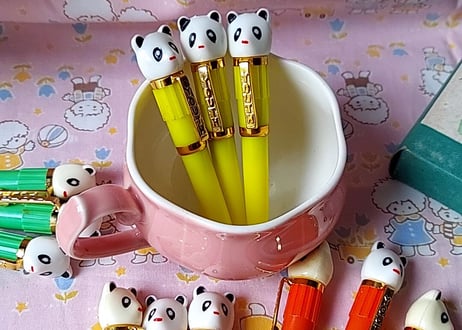 チャイナ製🇨🇳パンダの万年筆 イエロー
