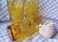 東洋硝子・薔薇のアンバー磨りガラスグラス