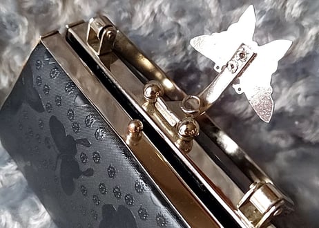 蝶々の留め具🦋ちっちゃなbag