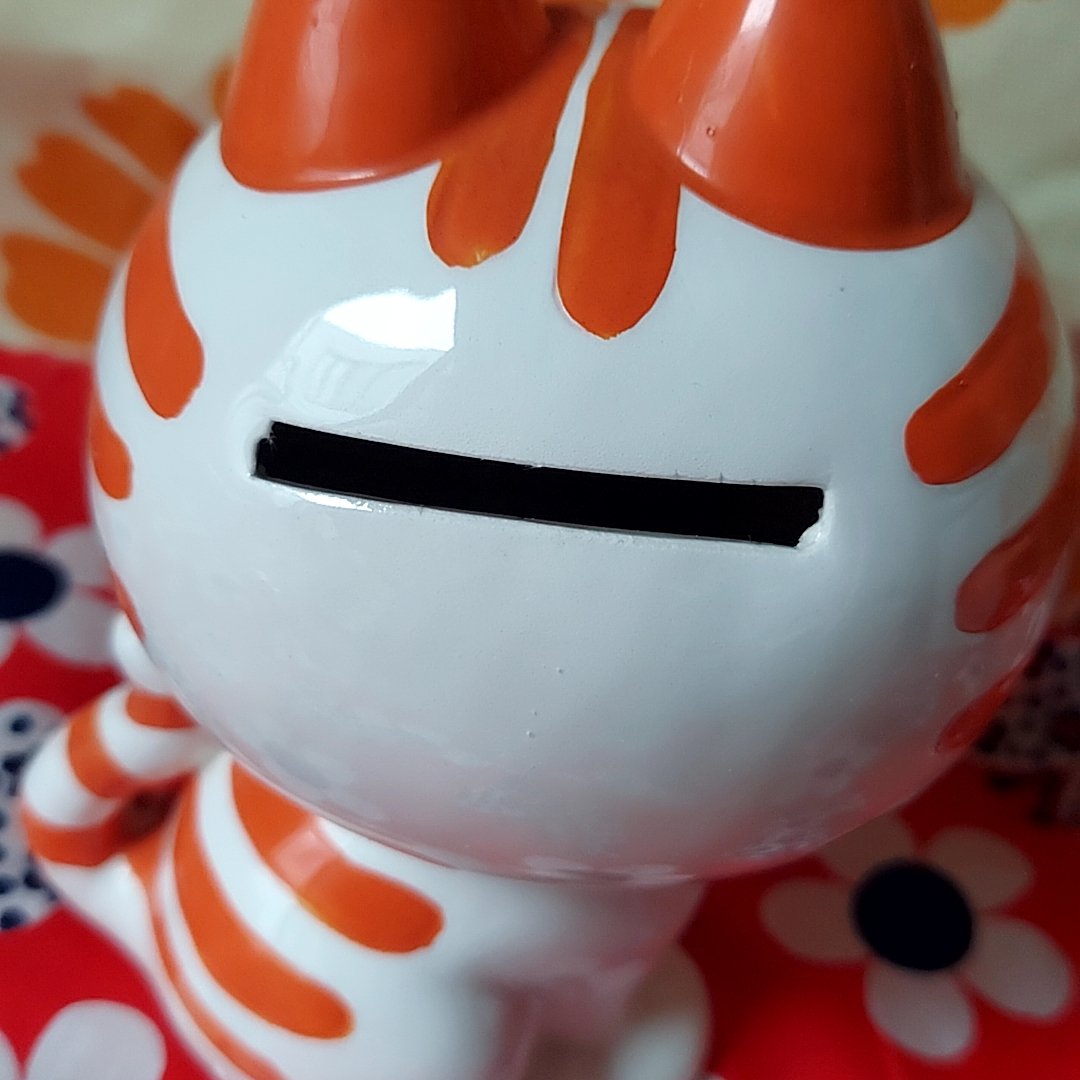 内藤ルネ・猫の陶器🐈⬛ ͗貯金箱 | あんちーくKIDAN STORE 内藤ルネ・猫の陶器🐈⬛ ͗貯金箱 | あんちーくKIDAN STORE