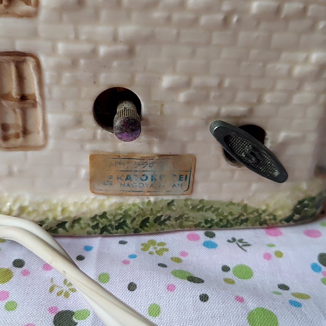 加藤工芸・お家型𖤣𖤥𖠿𖤣𖤥オルゴール付きランプ | あんちーくKIDAN STORE