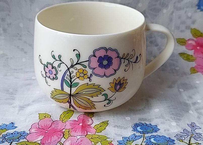 セーエー陶器✩.*˚草花柄のカップ＆ソーサー | あんちーくKIDAN STORE