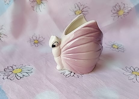 瀬戸陶器サンプル🦋蝶々の小さなポット タグ無し