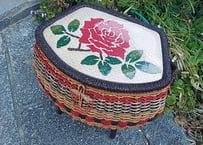 薔薇のビーズ画🌹脚付きソーイングBOX