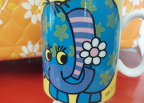 カラフルでポップなゾウ🌼*･スタンドマグカップー