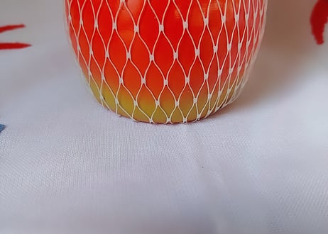 ネットに入ったりんごバンク🍎