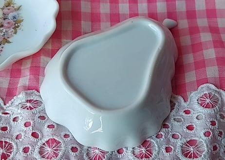 天使と蝶々👼洋梨型小皿🍐