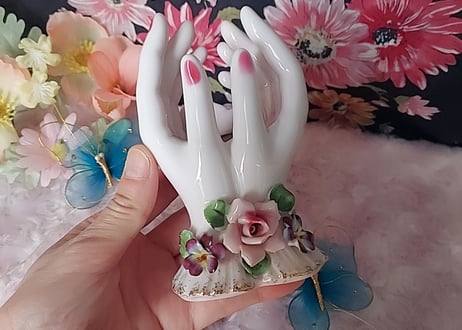 Lefton社🌹ハンドモチーフベース