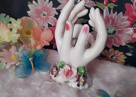 Lefton社🌹ハンドモチーフベース