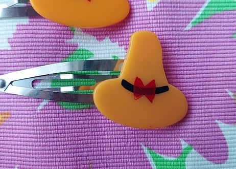 帽子のレトロなヘアピン👒 オレンジ