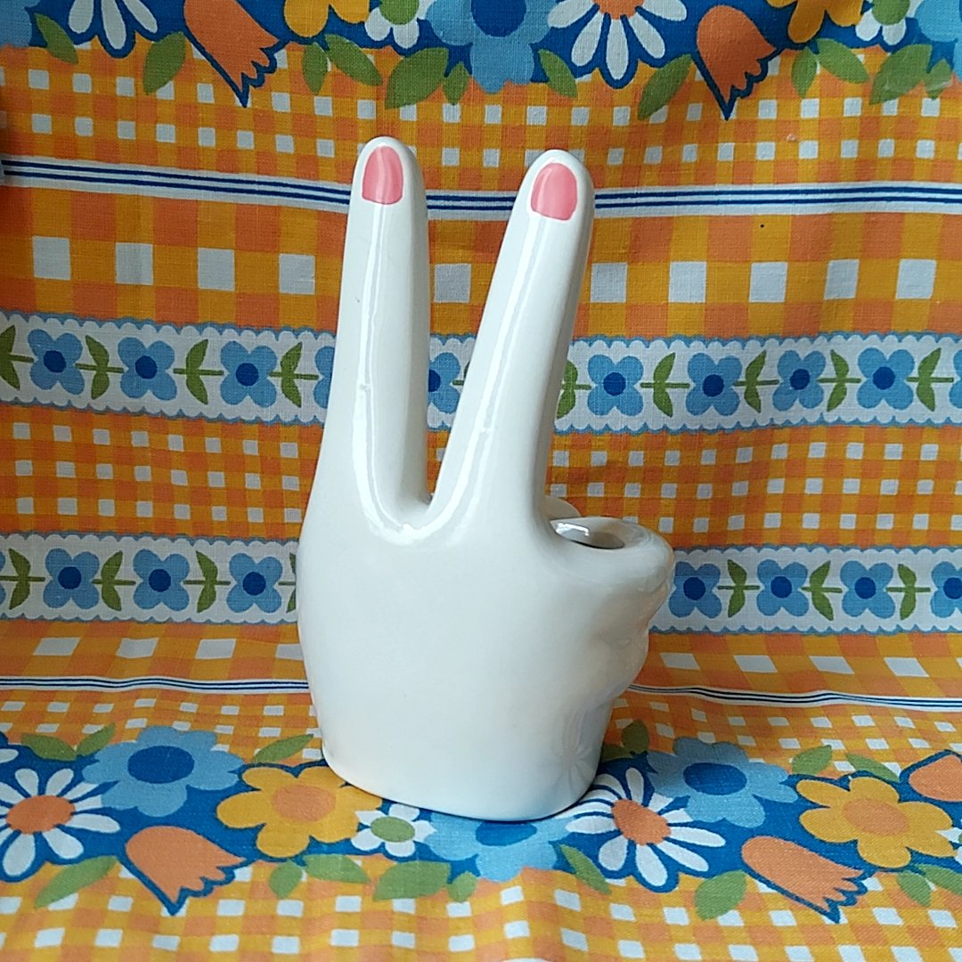 ハンドモチーフ　オブジェ　灰皿　小物入れ　陶器　スペースエイジ置物アート　モダン ハンドモチーフ オブジェ 灰皿 小物入れ 陶器 スペースエイジ