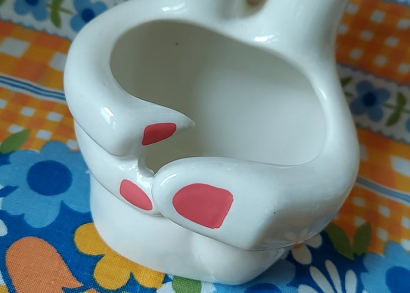 Victory✌️ハンドモチーフの灰皿 | あんちーくKIDAN STORE