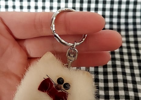 ふわふわ猫のキーホルダー
