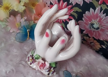 Lefton社🌹ハンドモチーフベース