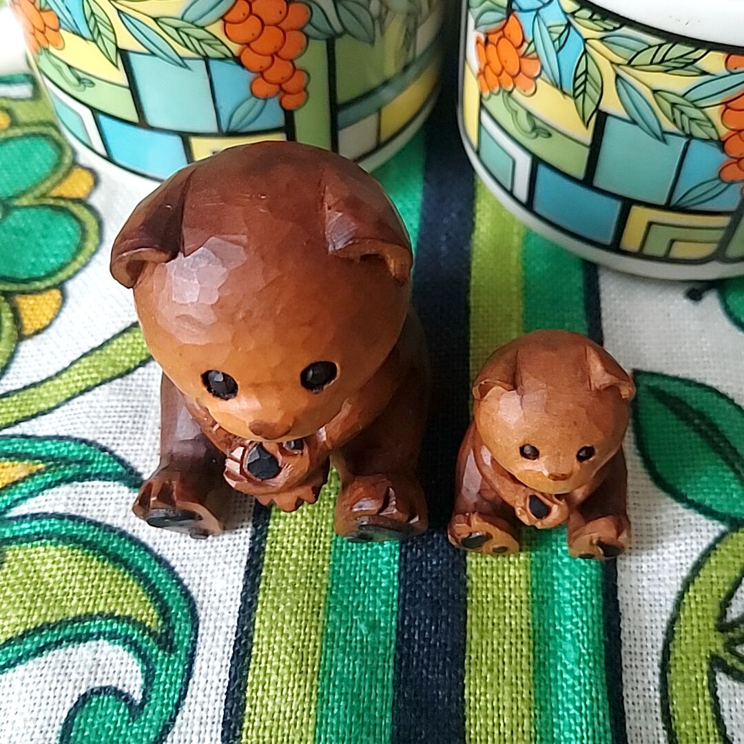 稚内🧸おねだりをする、木彫りの熊ペア | あんちーくKIDAN STORE