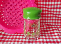 グリーンが爽やかなポップな醤油差し