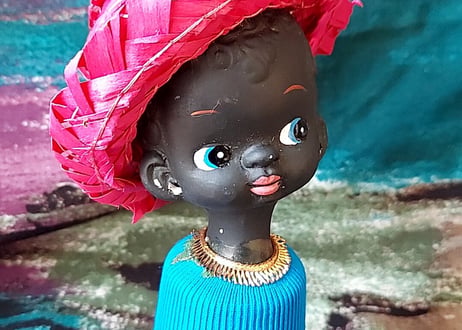 ブルーニットの黒子陶器