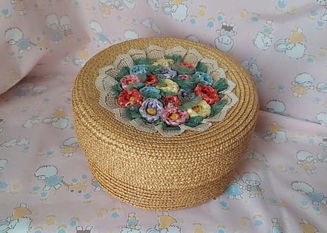 ストロー素材のブーケ💐編み小物入れ