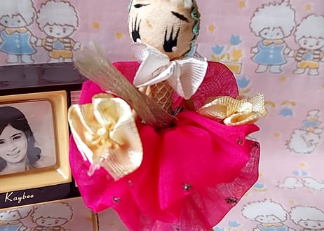 小さなポーズDOLL