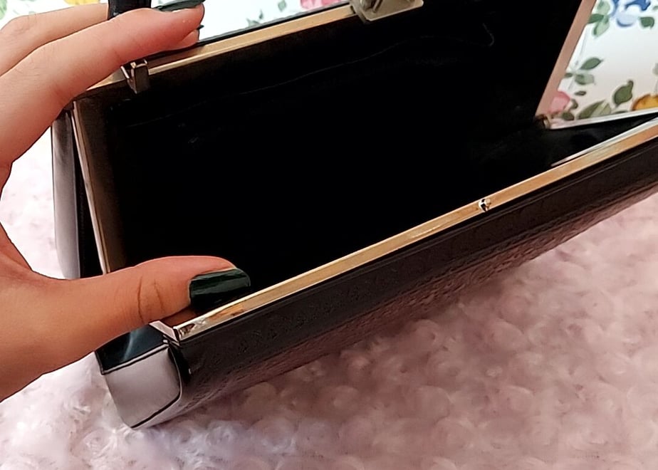 63b1002b44054249fc6e289d