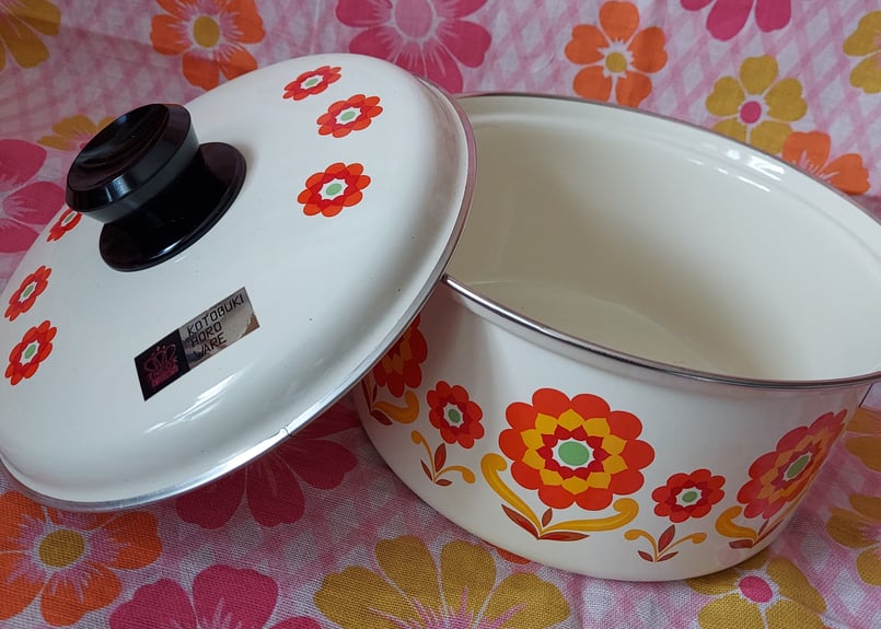 コトブキホーロー・ポップな花柄両手鍋 | あんちーくKIDAN STORE