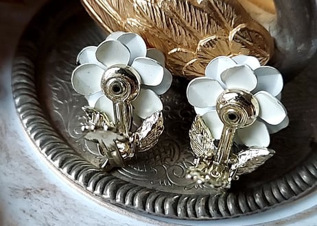 1960´s✩.*˚デイジーVintageイヤリング