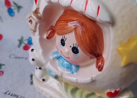 りんごのお家🍎女の子の陶器の貯金箱