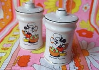 ウォルト・ディズニー・ミッキーの陶器ソルト入れ