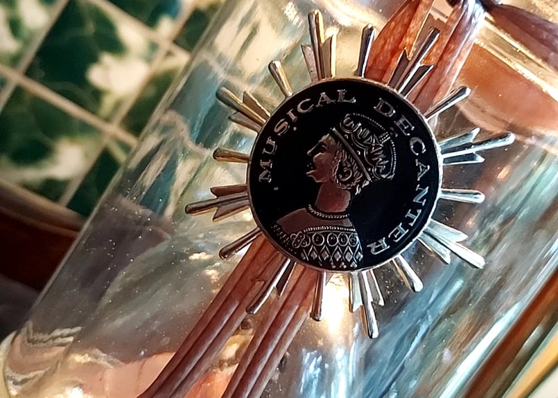 ウィスキーボトル🍾踊るペアのオルゴール | あんちーくKIDAN STORE