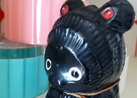 木彫り風陶器の熊🐻貯金箱