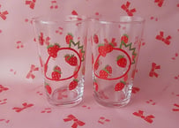いちごにイチゴ柄のグラス🍓
