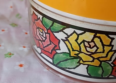 ステンドガラス風🌹薔薇のプラスティックケース