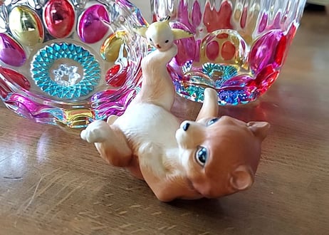 瀬戸ノベルティ・鳥とじゃれ合うくま🧸