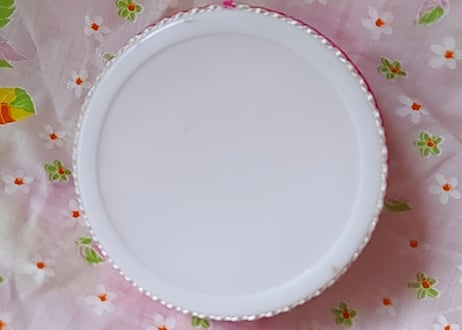 バールの小物入れ