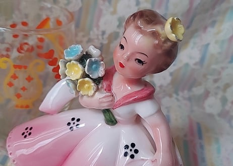 輸出用💐女の子の陶器、置物